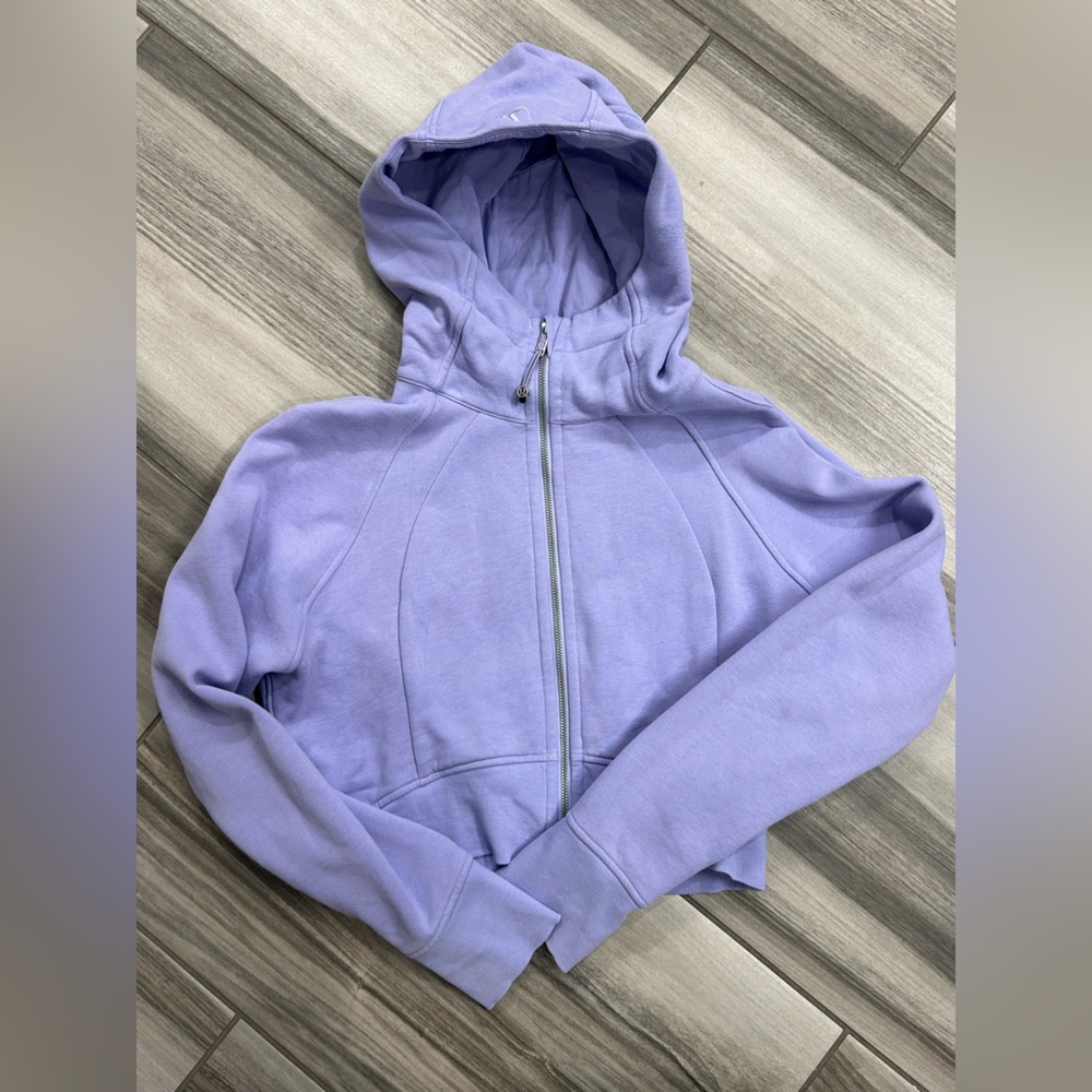 Light Purple Lululemon Cropped Scuba